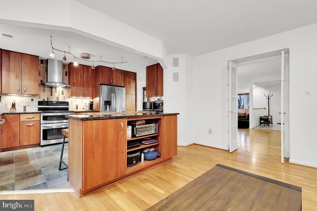 10804 BREWER HOUSE RD, Rockville, MD 20852