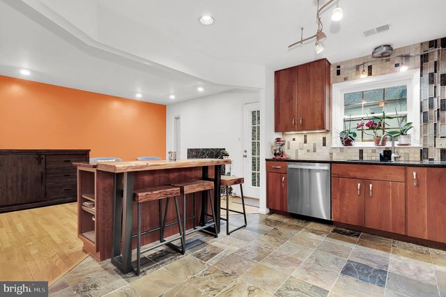 10804 BREWER HOUSE RD, Rockville, MD 20852