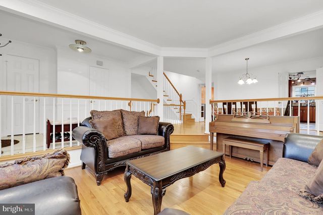 10804 BREWER HOUSE RD, Rockville, MD 20852