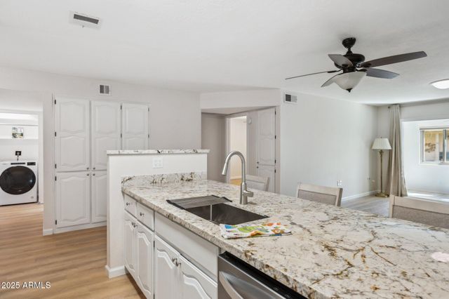 1021 S GREENFIELD Road 1106, Mesa, AZ 85206