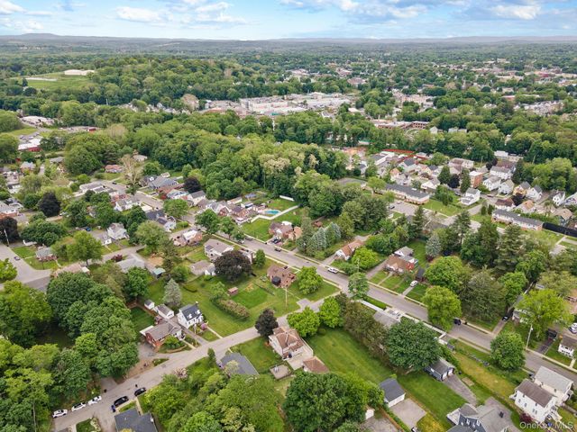 8 Beekman Street, Poughkeepsie, NY 12601