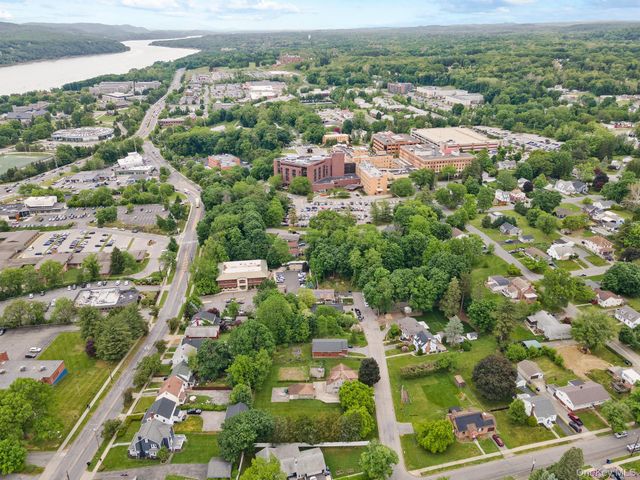 8 Beekman Street, Poughkeepsie, NY 12601