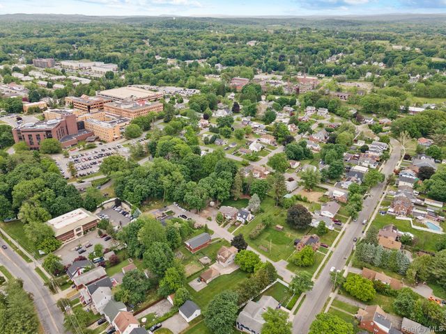 8 Beekman Street, Poughkeepsie, NY 12601