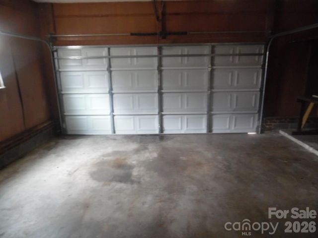 6311 Coach Hill Lane, Charlotte, NC 28212