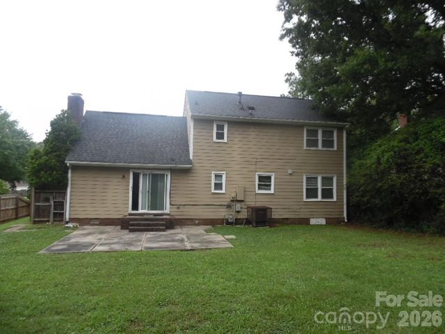 6311 Coach Hill Lane, Charlotte, NC 28212