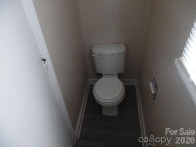 6311 Coach Hill Lane, Charlotte, NC 28212