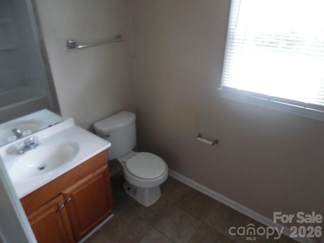 6311 Coach Hill Lane, Charlotte, NC 28212
