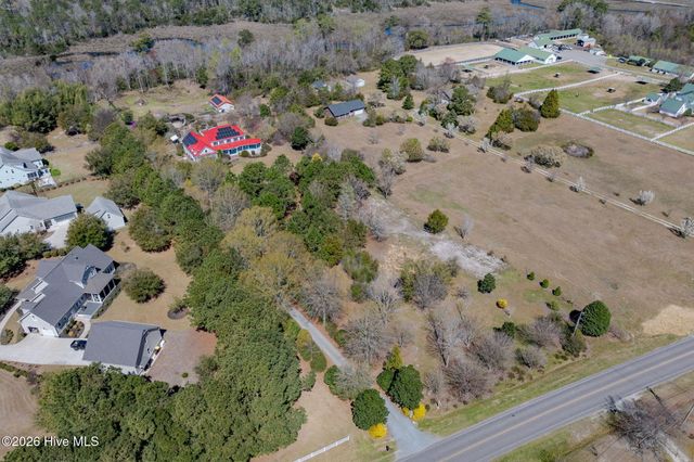 2689 Sloop Point Loop Road, Hampstead, NC 28443