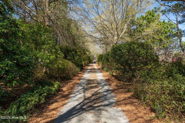 2689 Sloop Point Loop Road, Hampstead, NC 28443