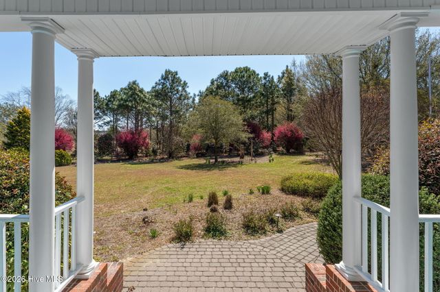 2689 Sloop Point Loop Road, Hampstead, NC 28443
