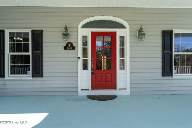 2689 Sloop Point Loop Road, Hampstead, NC 28443