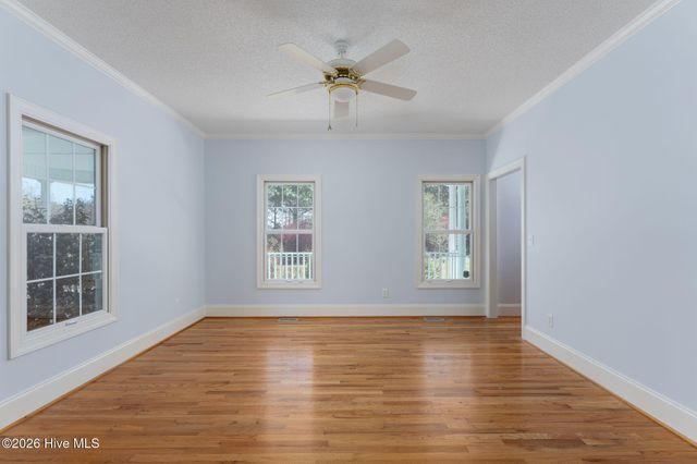 2689 Sloop Point Loop Road, Hampstead, NC 28443