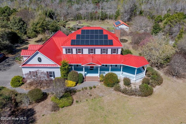 2689 Sloop Point Loop Road, Hampstead, NC 28443