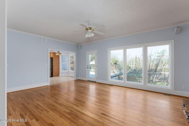 2689 Sloop Point Loop Road, Hampstead, NC 28443