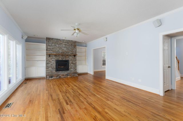 2689 Sloop Point Loop Road, Hampstead, NC 28443