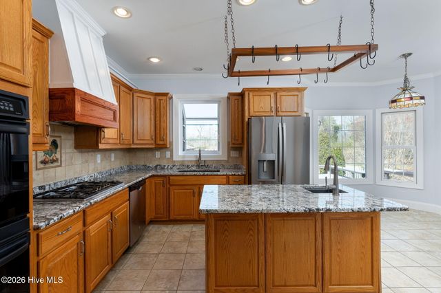 2689 Sloop Point Loop Road, Hampstead, NC 28443