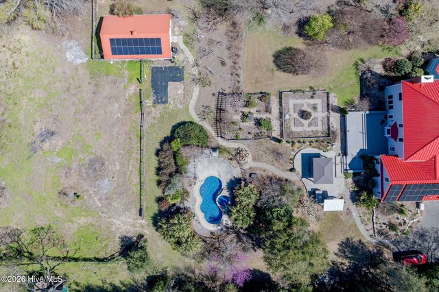 2689 Sloop Point Loop Road, Hampstead, NC 28443