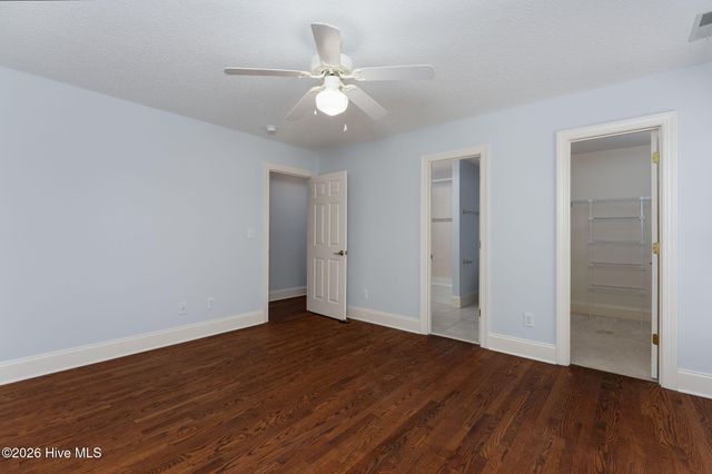 2689 Sloop Point Loop Road, Hampstead, NC 28443