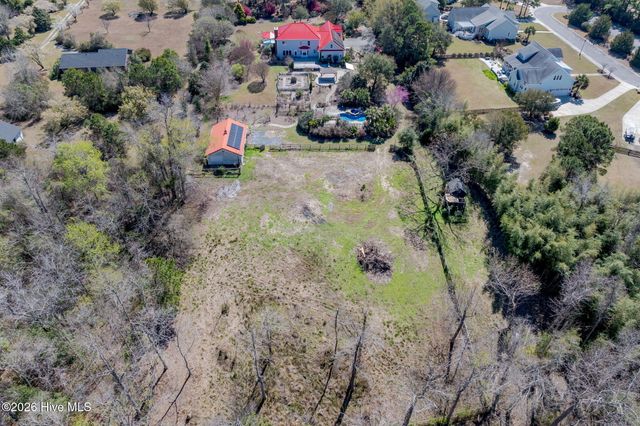 2689 Sloop Point Loop Road, Hampstead, NC 28443