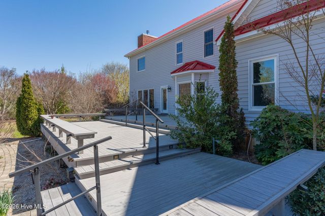 2689 Sloop Point Loop Road, Hampstead, NC 28443