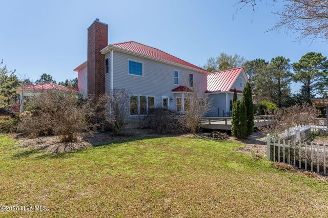 2689 Sloop Point Loop Road, Hampstead, NC 28443