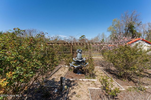 2689 Sloop Point Loop Road, Hampstead, NC 28443