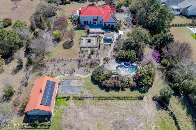 2689 Sloop Point Loop Road, Hampstead, NC 28443