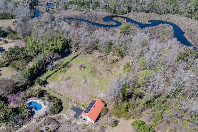 2689 Sloop Point Loop Road, Hampstead, NC 28443