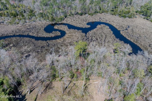 2689 Sloop Point Loop Road, Hampstead, NC 28443