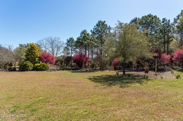 2689 Sloop Point Loop Road, Hampstead, NC 28443
