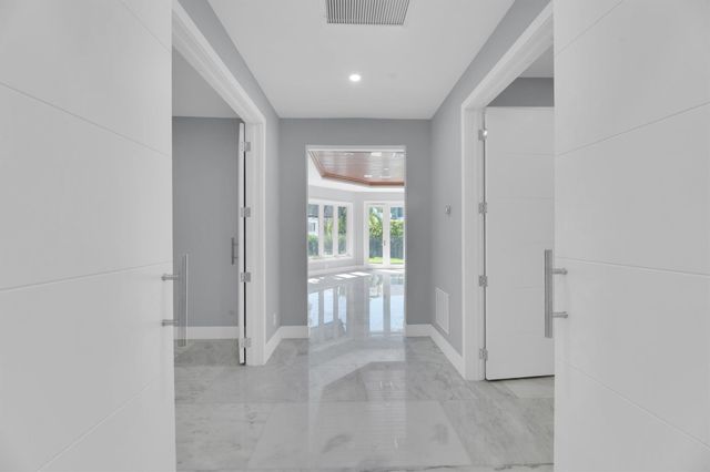 2520 Laguna Ter, Fort Lauderdale, FL 33316