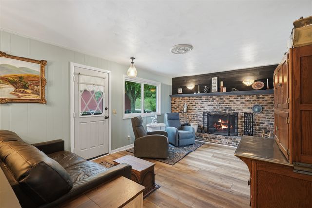 13489 Hyde Road, Hartland, MI 48353
