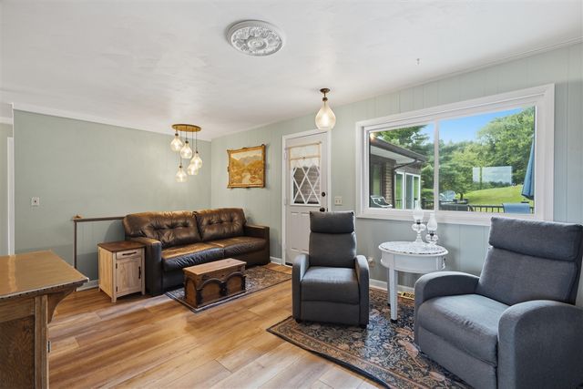 13489 Hyde Road, Hartland, MI 48353