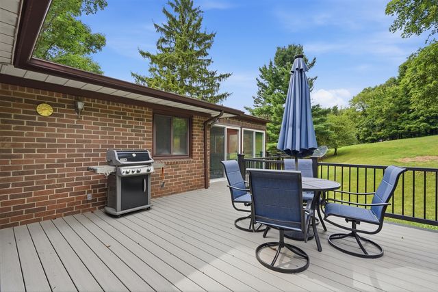 13489 Hyde Road, Hartland, MI 48353