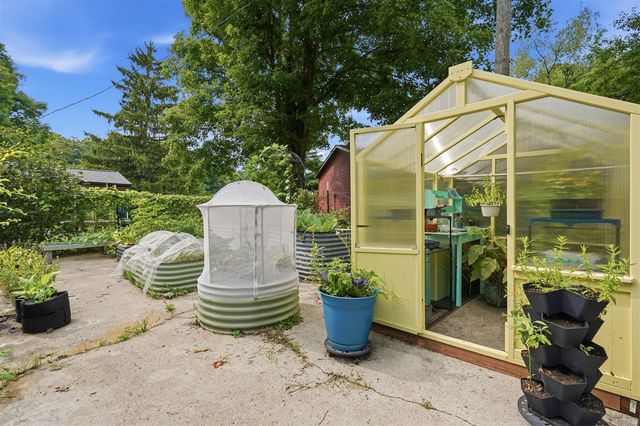 13489 Hyde Road, Hartland, MI 48353