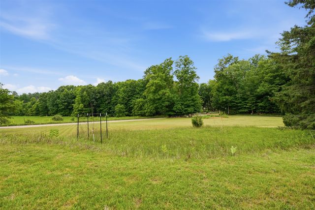 13489 Hyde Road, Hartland, MI 48353