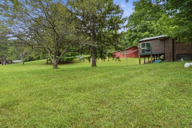 13489 Hyde Road, Hartland, MI 48353