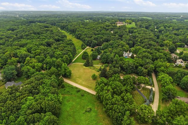 13489 Hyde Road, Hartland, MI 48353