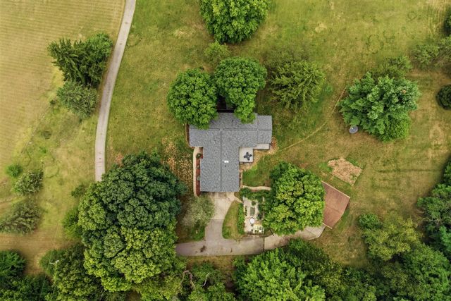 13489 Hyde Road, Hartland, MI 48353