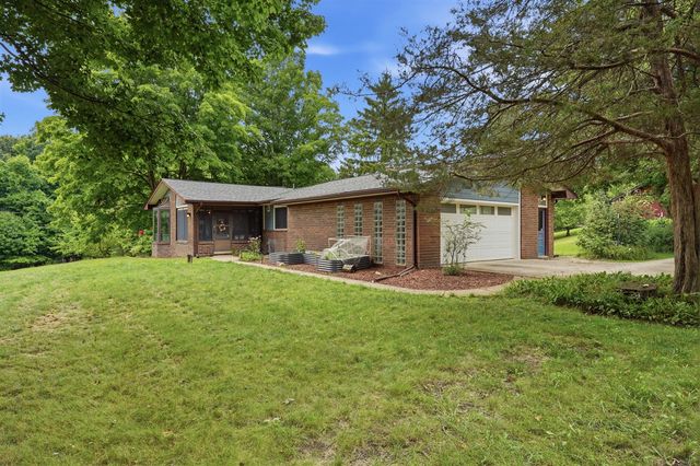 13489 Hyde Road, Hartland, MI 48353