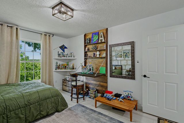 495 Bear Ridge, Highlandville, MO 65669