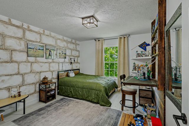 495 Bear Ridge, Highlandville, MO 65669