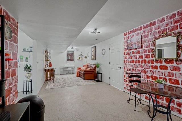 495 Bear Ridge, Highlandville, MO 65669