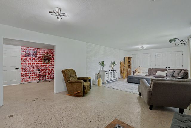 495 Bear Ridge, Highlandville, MO 65669