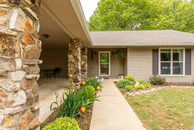 23 Winnebago Cir, Cherokee Village, AR 72529