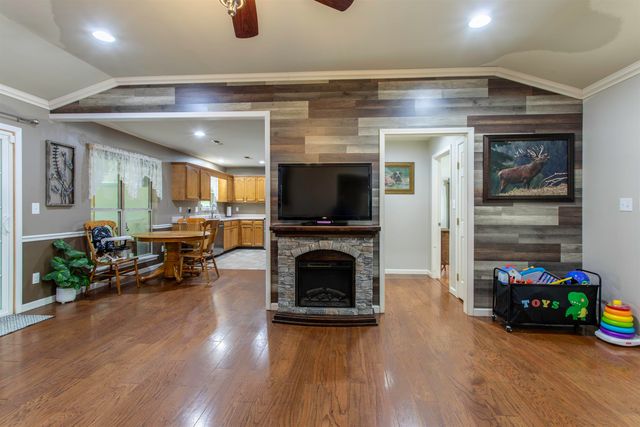 23 Winnebago Cir, Cherokee Village, AR 72529