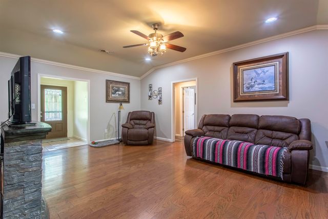 23 Winnebago Cir, Cherokee Village, AR 72529