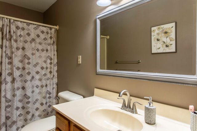 23 Winnebago Cir, Cherokee Village, AR 72529