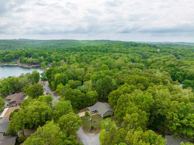 23 Winnebago Cir, Cherokee Village, AR 72529