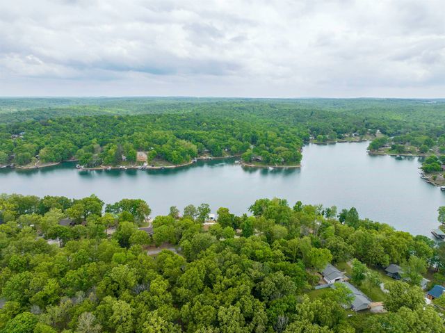 23 Winnebago Cir, Cherokee Village, AR 72529